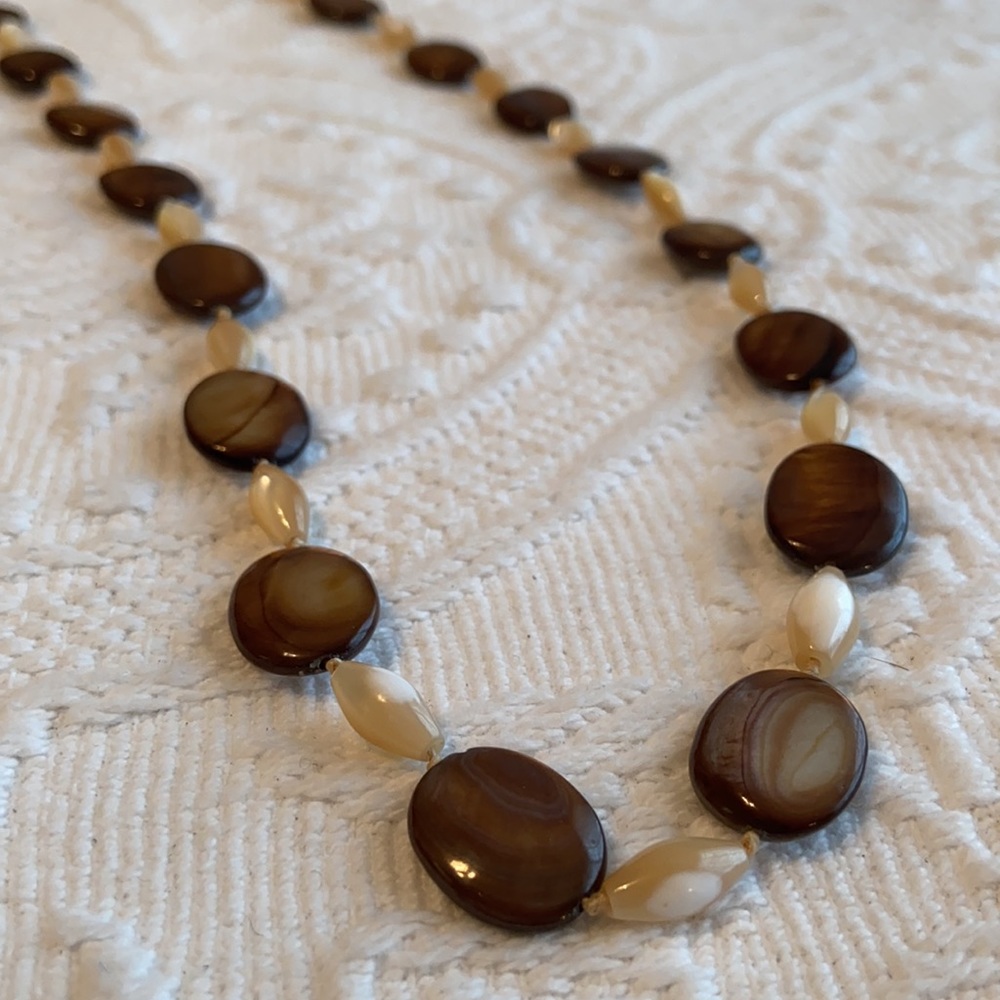 NWOT beaded necklace shimmery brown & cream